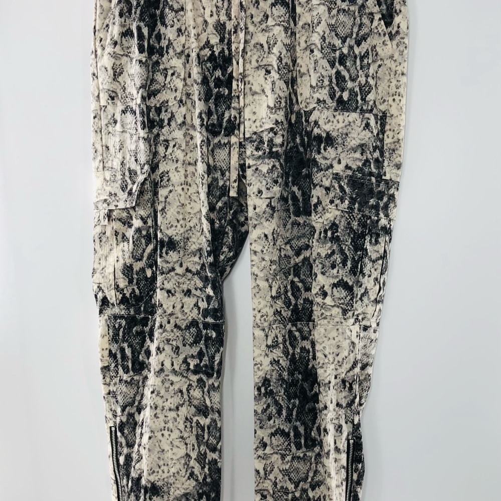 NWT INC Snake Skin Cargo Style Skinny Leg Pants